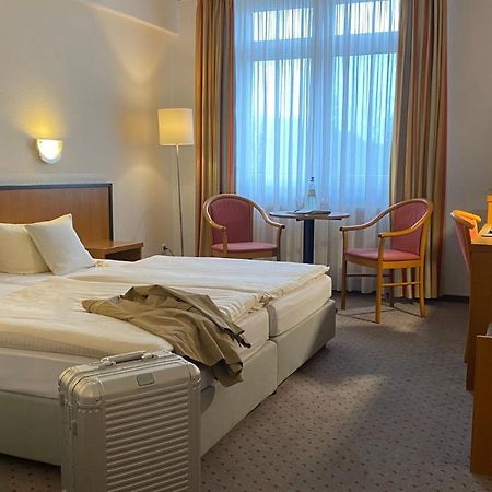 Andersen Hotel Birkenwerder Bagian luar foto